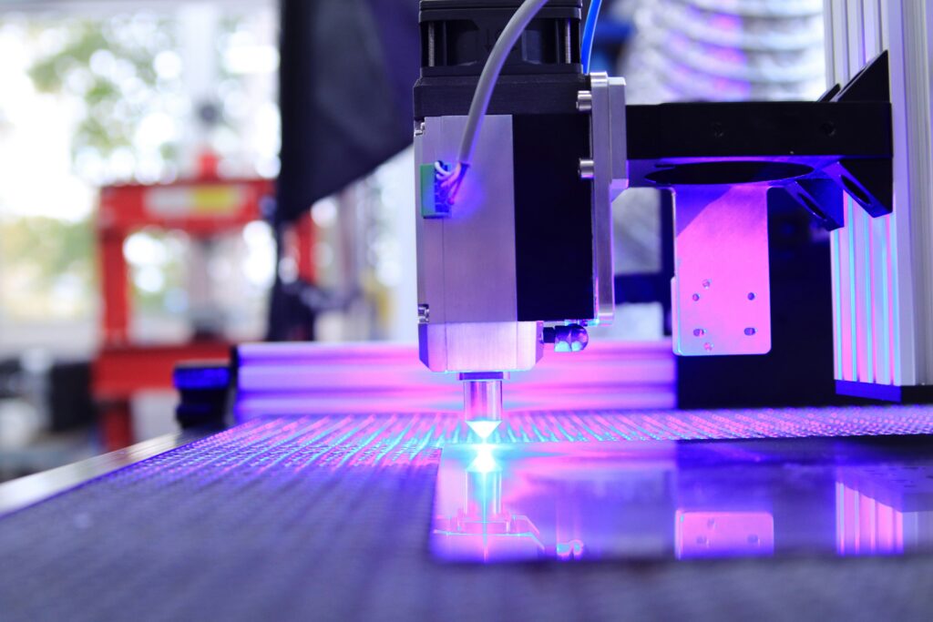 Taglio lamiera con laser a fibra